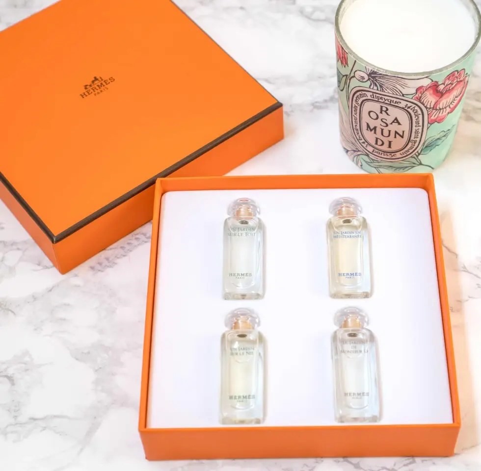 Holt Renfrew Corporate Gifting Program