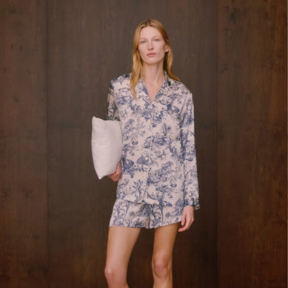 Aritzia | Silk pajama top
