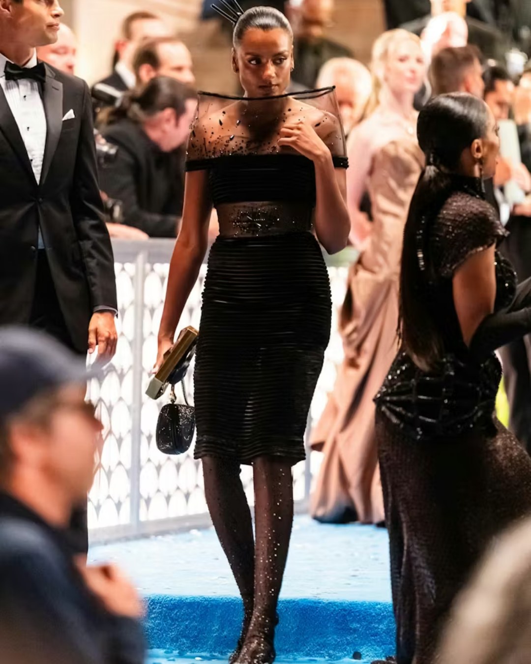Gala Dressing
