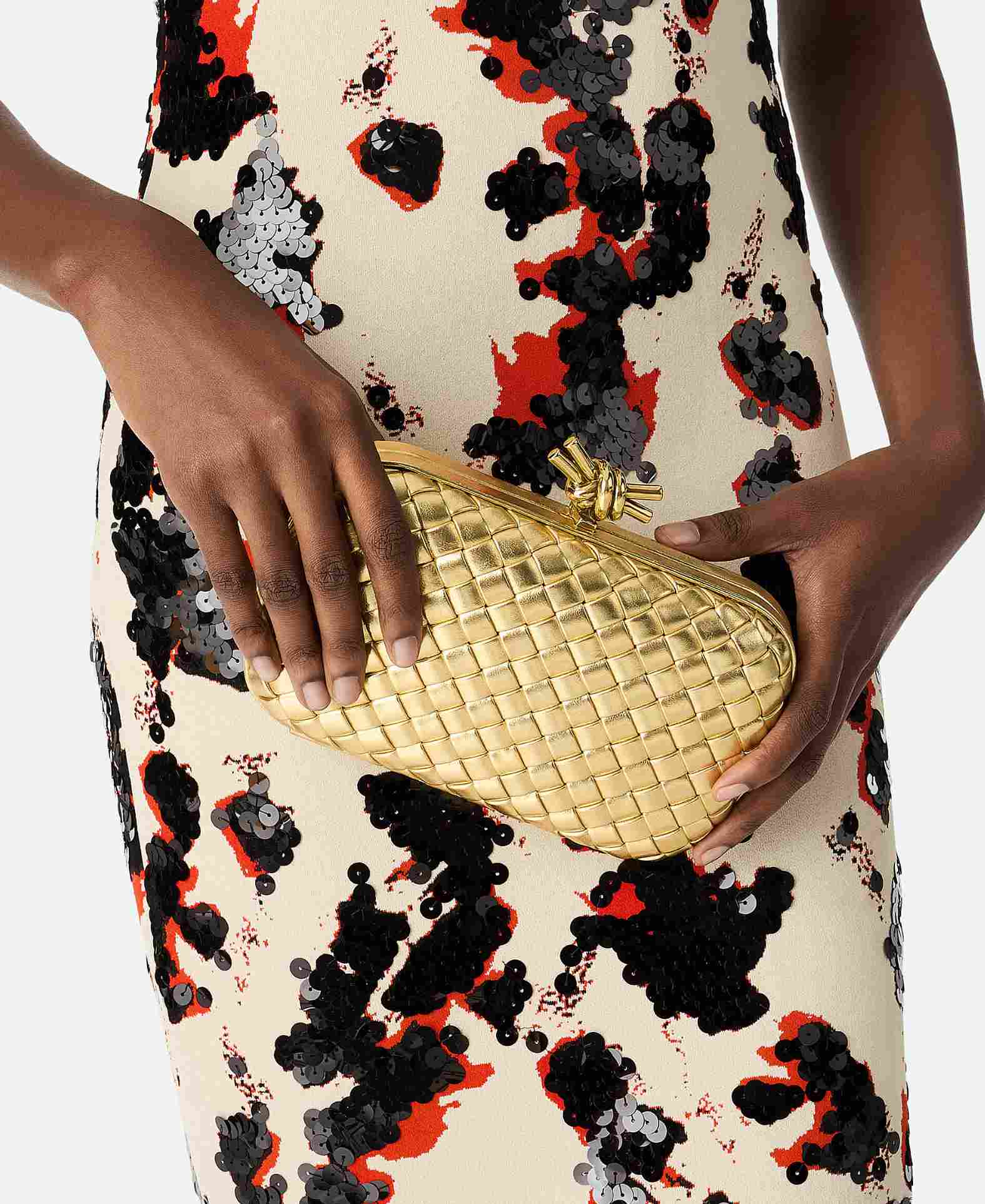 Knot Clutch