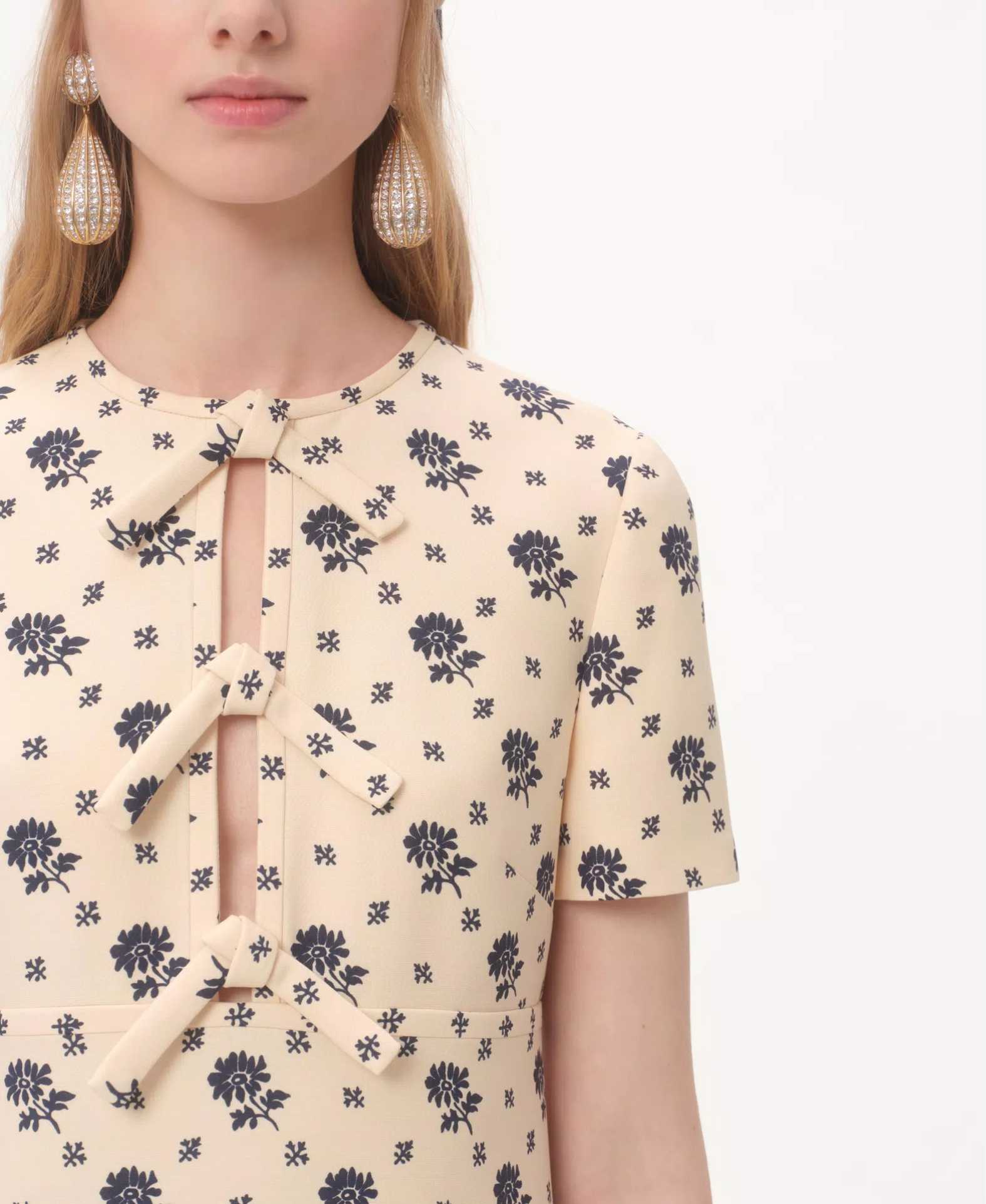 Short Dress in Crepe Couture